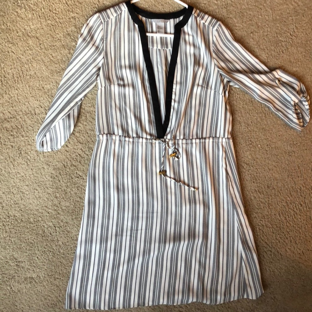 H&M Black and white patterned dress